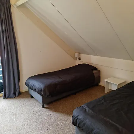 Сasa de vacaciones Recreatiewoning Maas En Waal 92 *