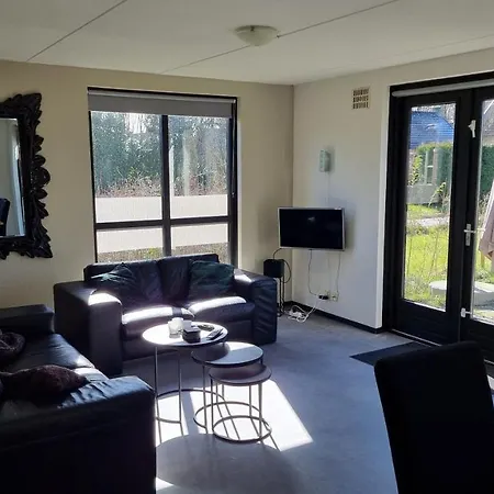 Recreatiewoning Maas En Waal 92 Сasa de vacaciones